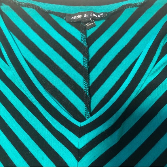 Cable & Guage Medium Teal/Black Striped Chevron Top - Picture 8 of 10